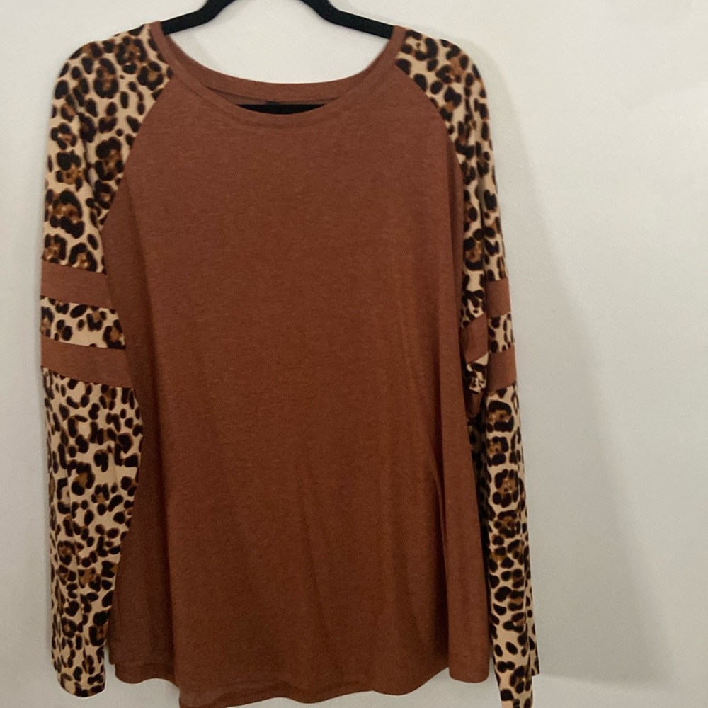 Leopard print top